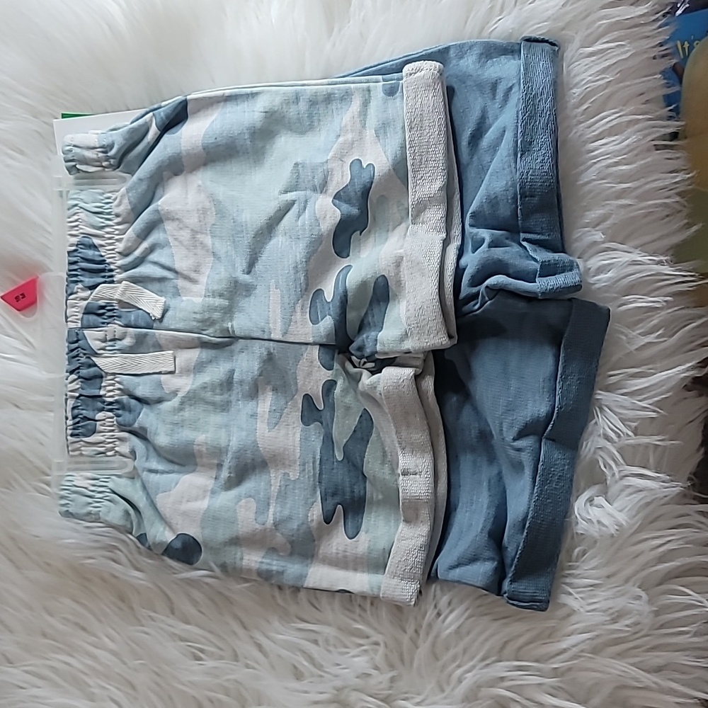 Gerber 2 pack Shorts 18 months